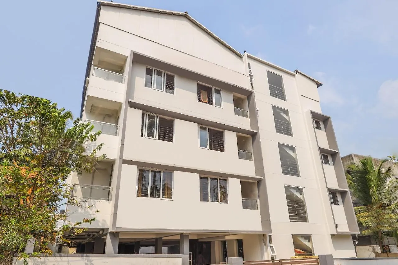 Oyo 69052 Crystal Residency Hotel Kakkanad 3*, Kochi India