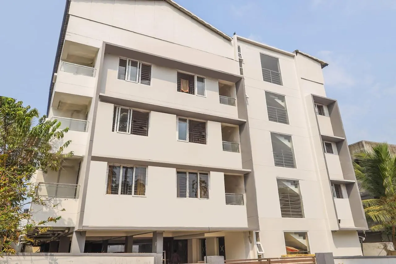 Oyo 69052 Crystal Residency Hotel Kakkanad