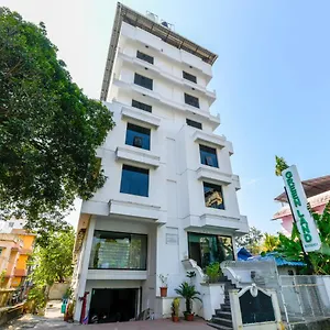 Hotel Oyo 11309 Land Residency