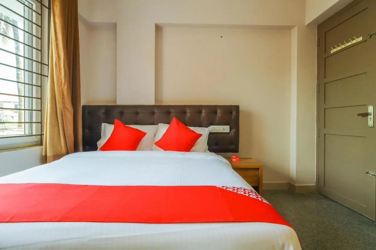 Oyo 69052 Crystal Residency Otel Kakkanad  Kochi